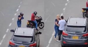 Zijn vriendin vond het niet zo leuk wat hij in de auto aan het doen was…